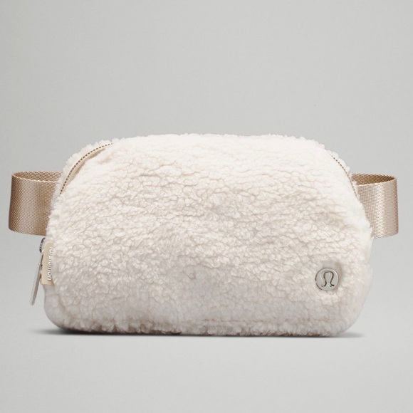 lululemon athletica Handbags - Lululemon Everywhere Fleece Belt Bag NWT Ivory